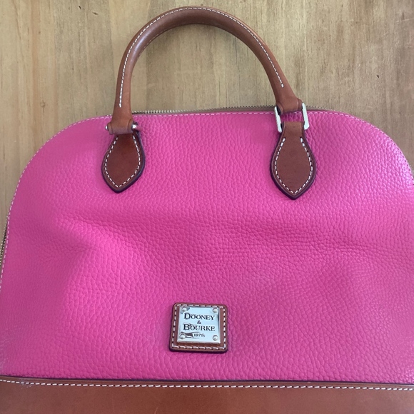 Dooney & Bourke Handbags - Dooney and Bourke Purse